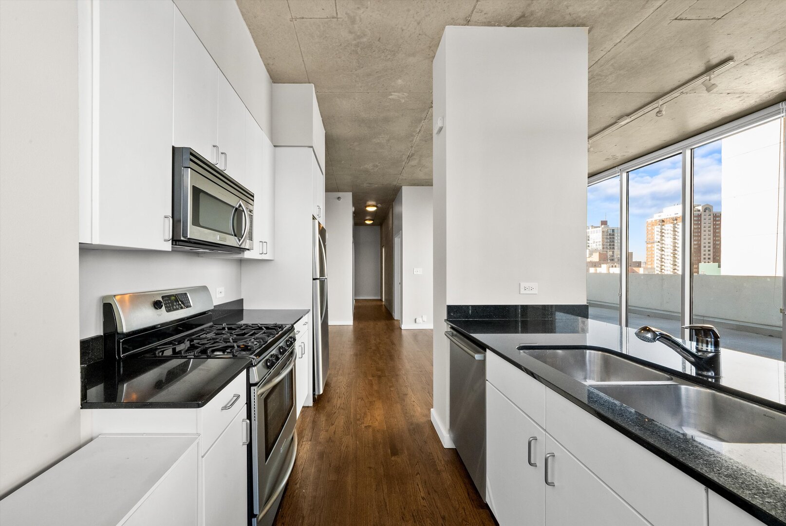 1720 S Michigan Avenue Unit: 801