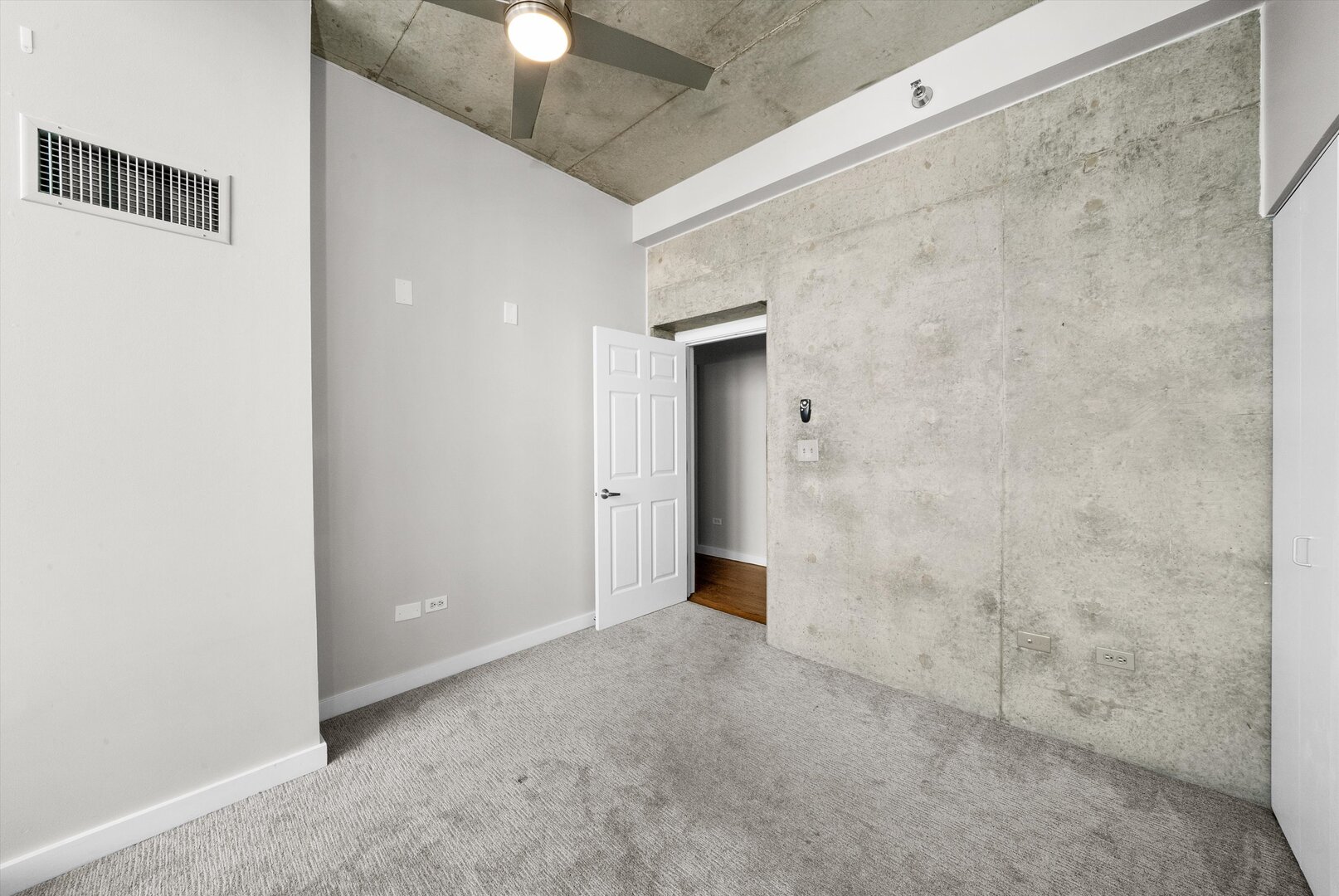 1720 S Michigan Avenue Unit: 801