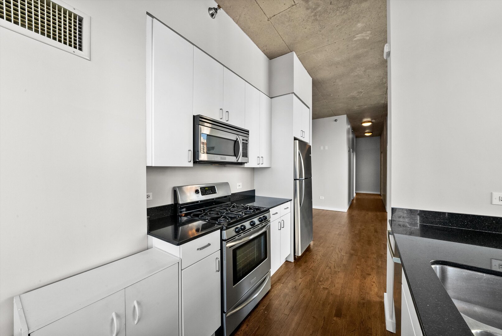 1720 S Michigan Avenue Unit: 801