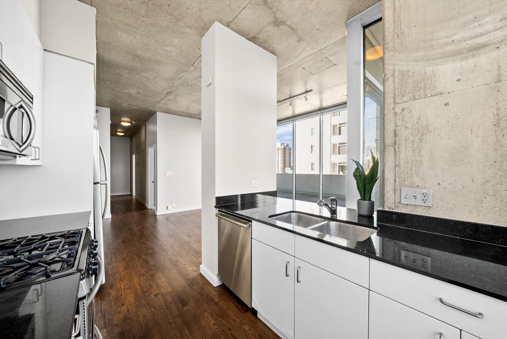 1720 S Michigan Avenue Unit: 801