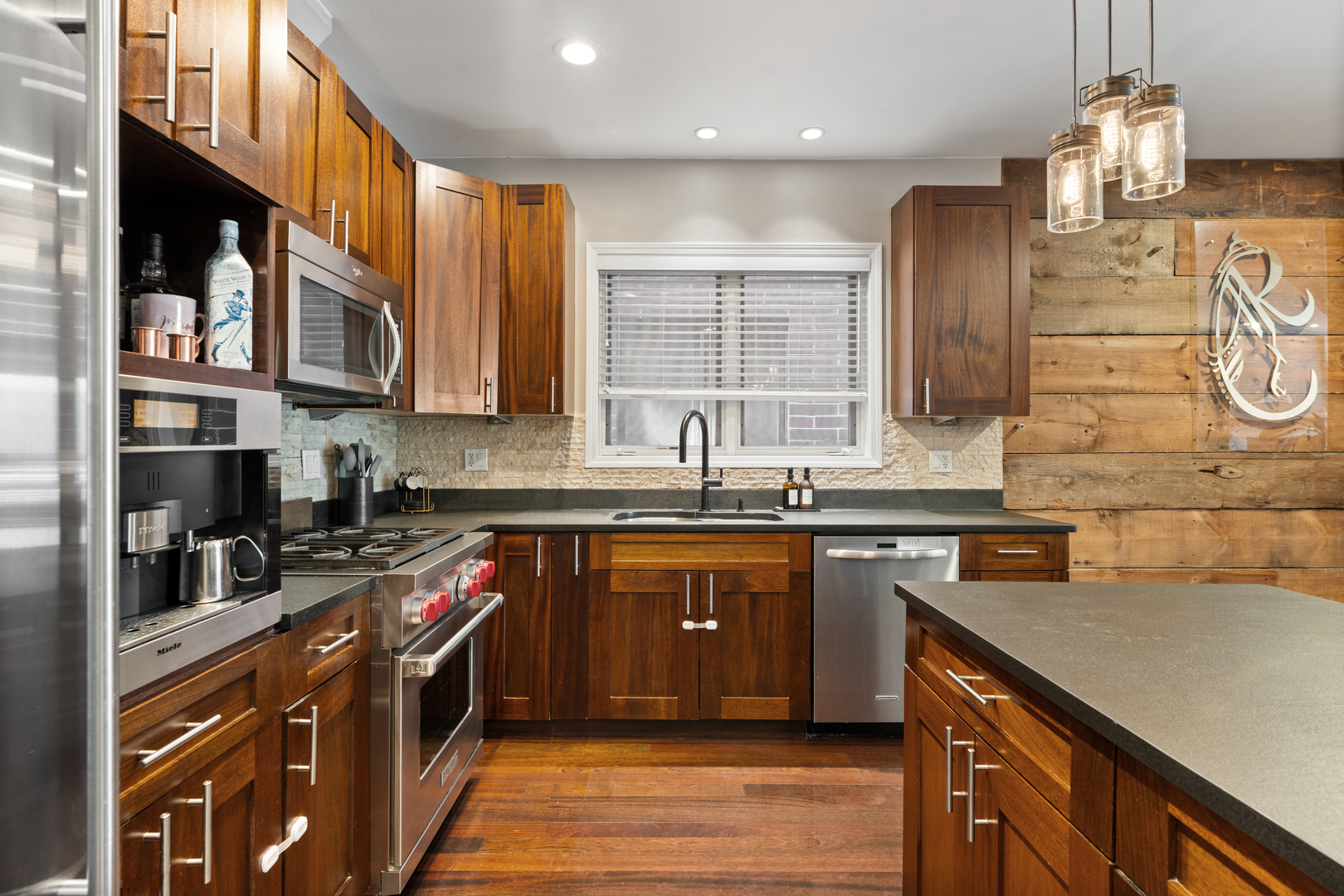 1461 W Grand Avenue Unit: 1