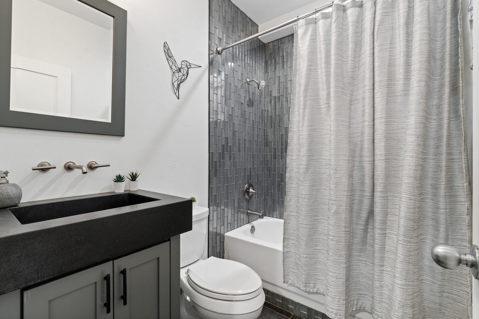 1461 W Grand Avenue Unit: 1