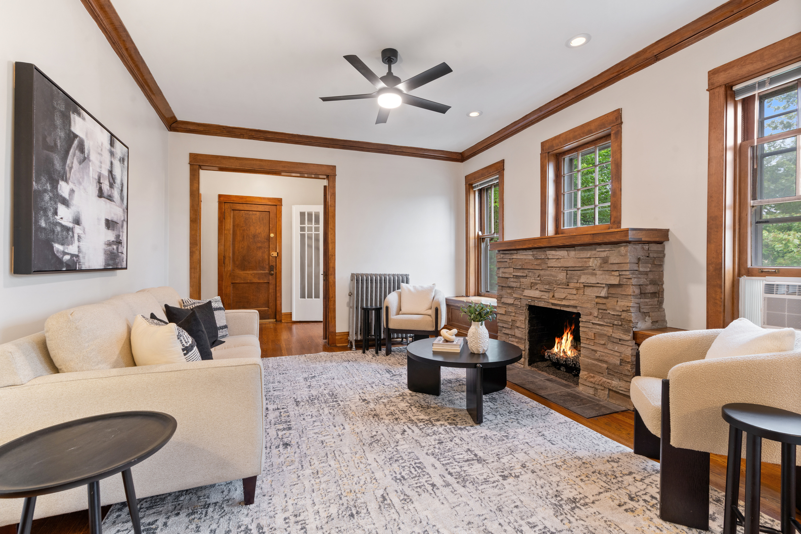 1469 W Berteau Avenue Unit: 303