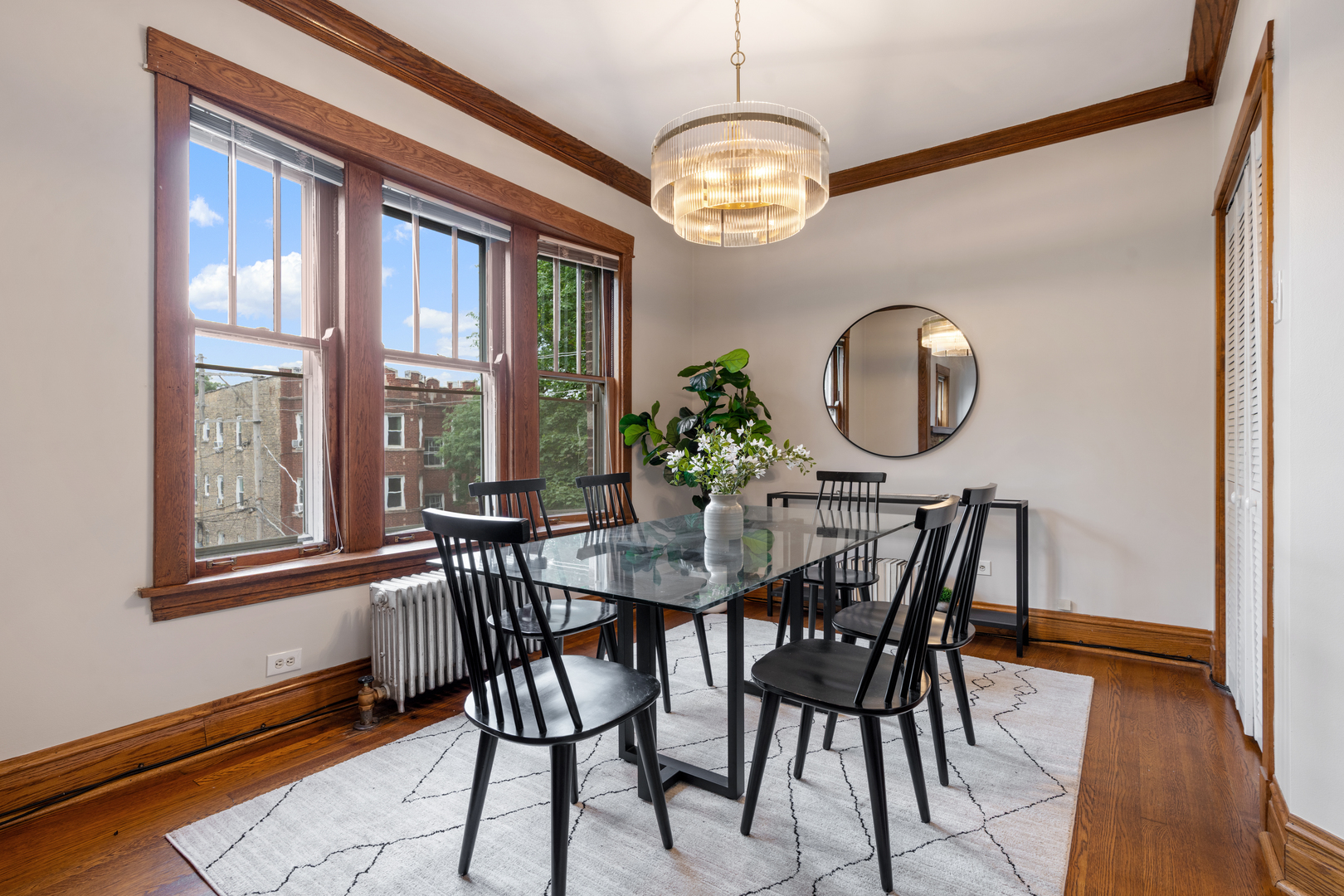1469 W Berteau Avenue Unit: 303