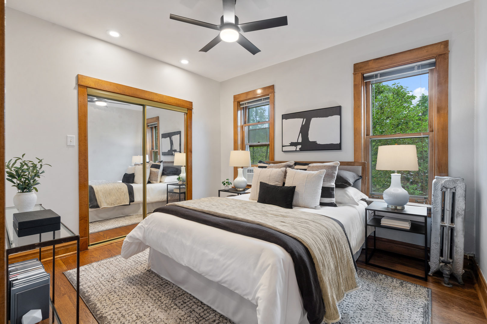 1469 W Berteau Avenue Unit: 303