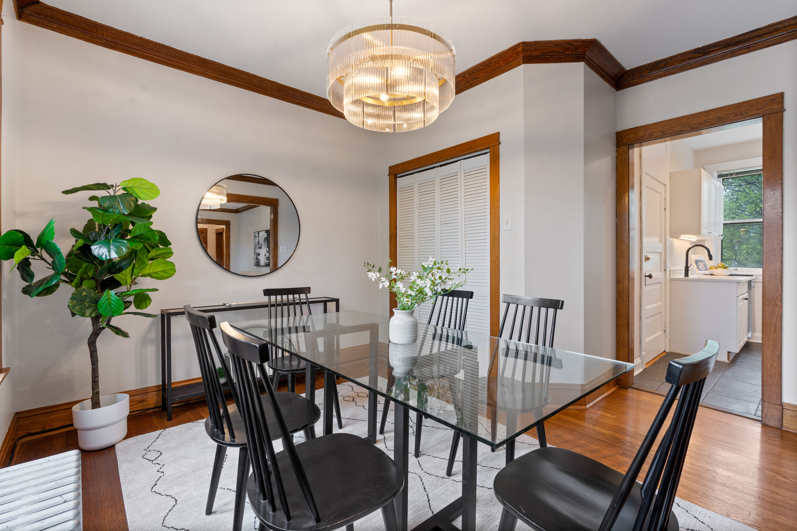 1469 W Berteau Avenue Unit: 303