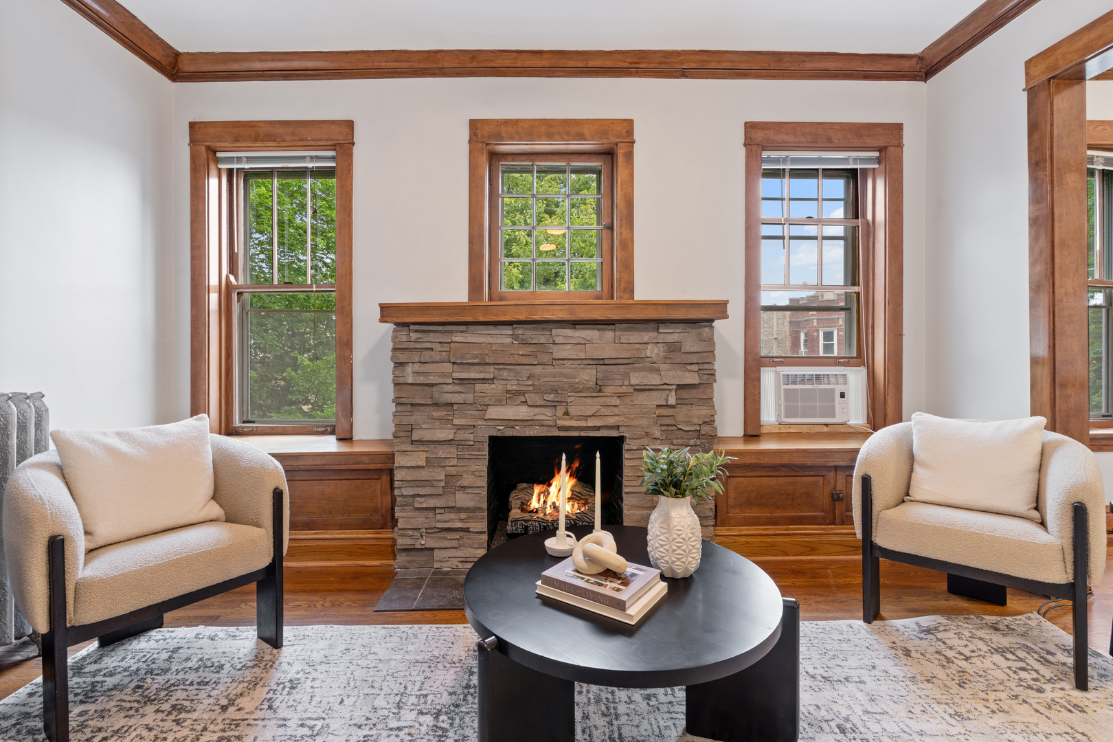 1469 W Berteau Avenue Unit: 303