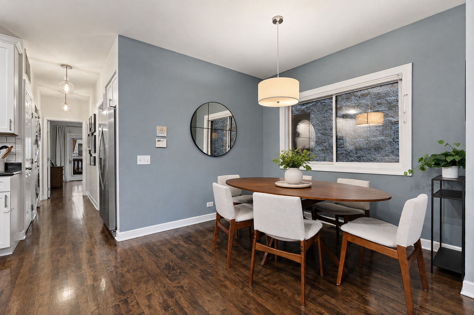 2039 W Crystal Street Unit: 2