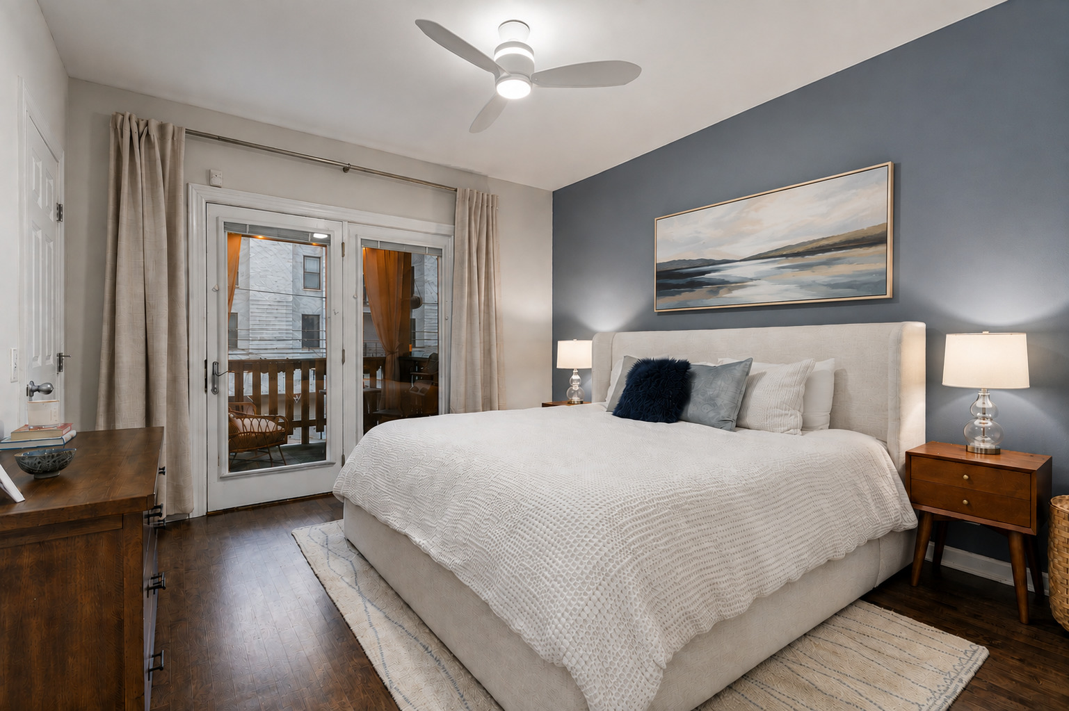 2039 W Crystal Street Unit: 2