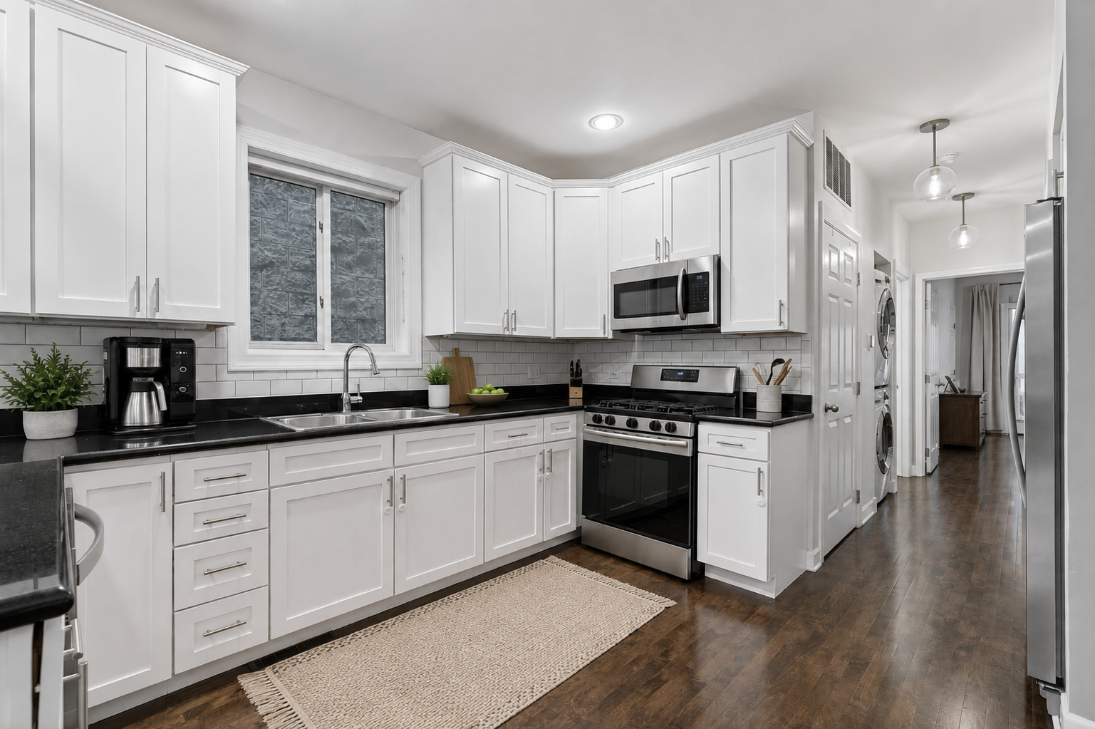 2039 W Crystal Street Unit: 2