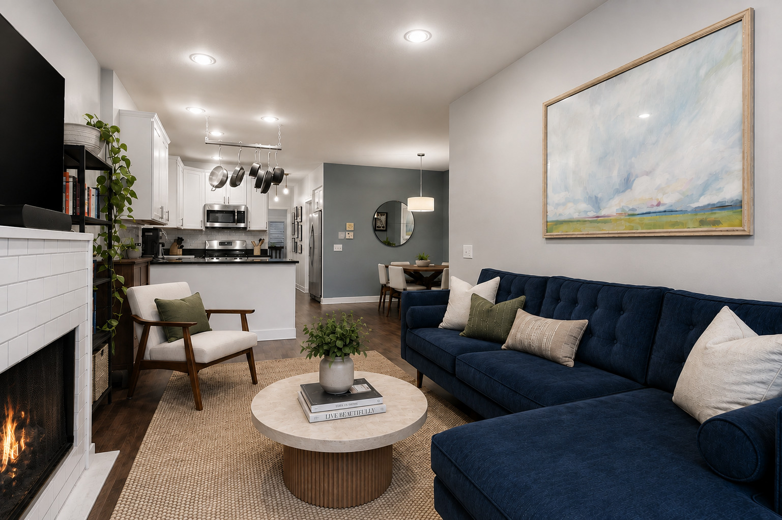 2039 W Crystal Street Unit: 2