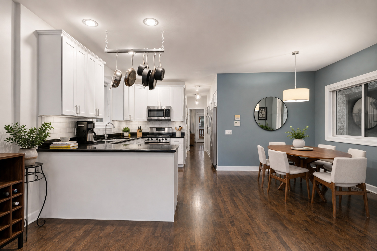 2039 W Crystal Street Unit: 2