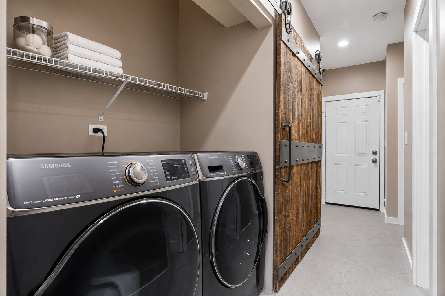 1461 W Grand Avenue Unit: 1