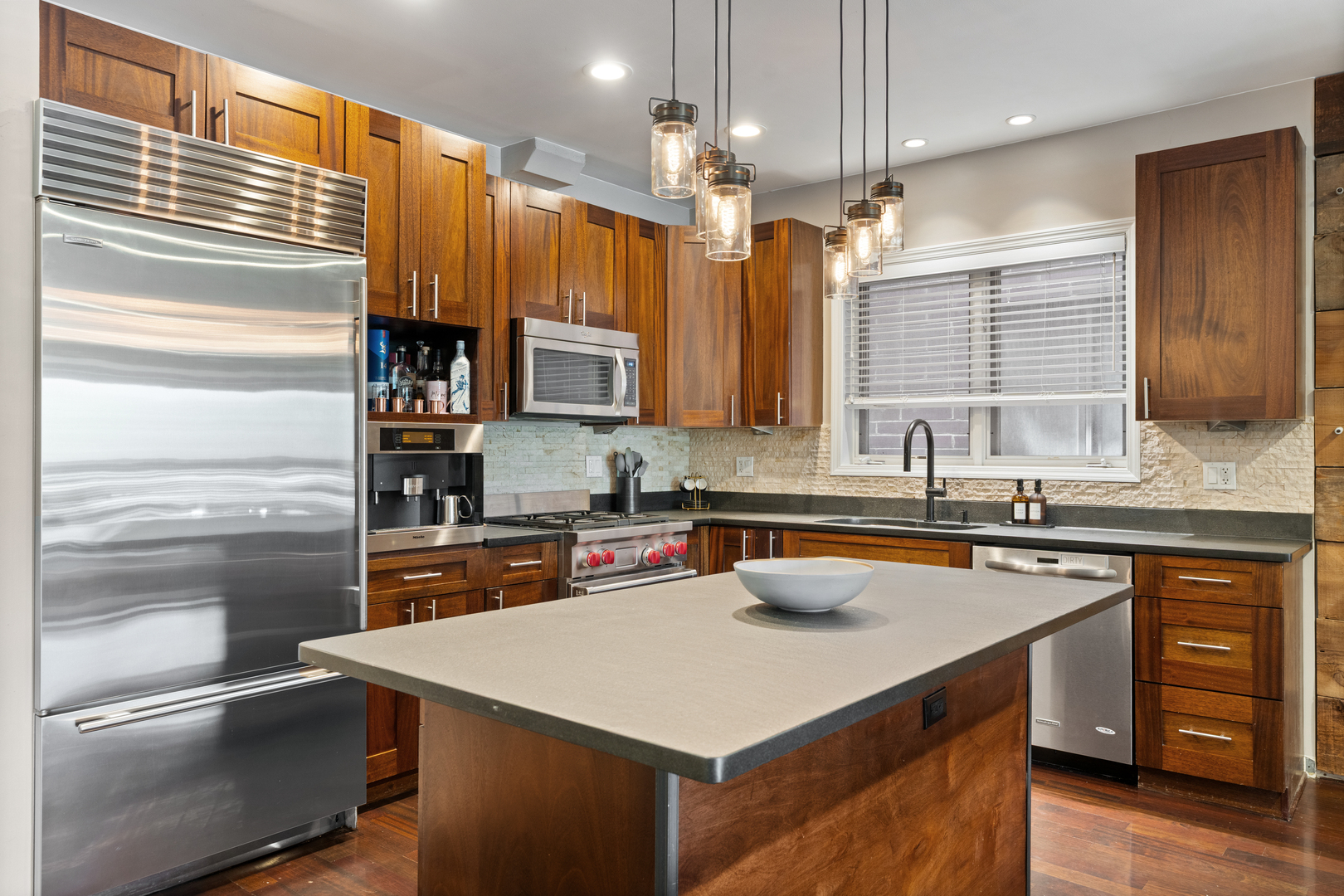1461 W Grand Avenue Unit: 1
