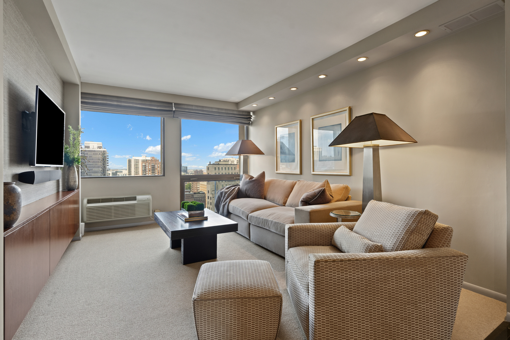 1240 N Lake Shore Drive Unit: 22A
