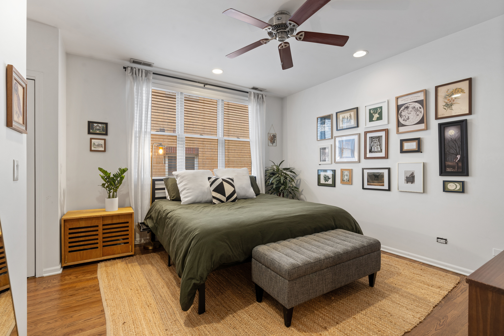 934 W Cuyler Avenue Unit: 3D