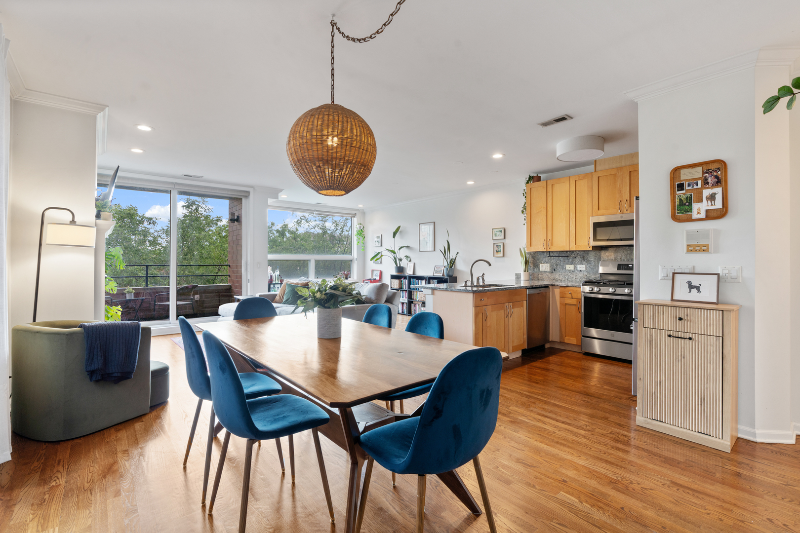 934 W Cuyler Avenue Unit: 3D