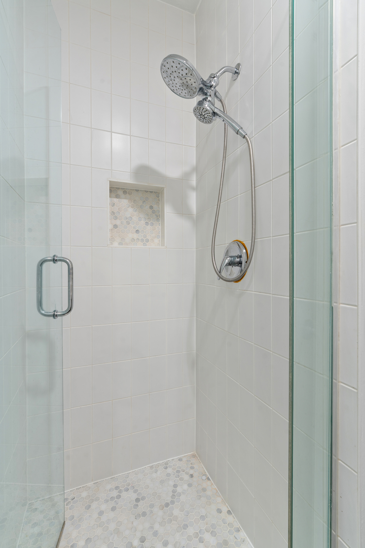 934 W Cuyler Avenue Unit: 3D