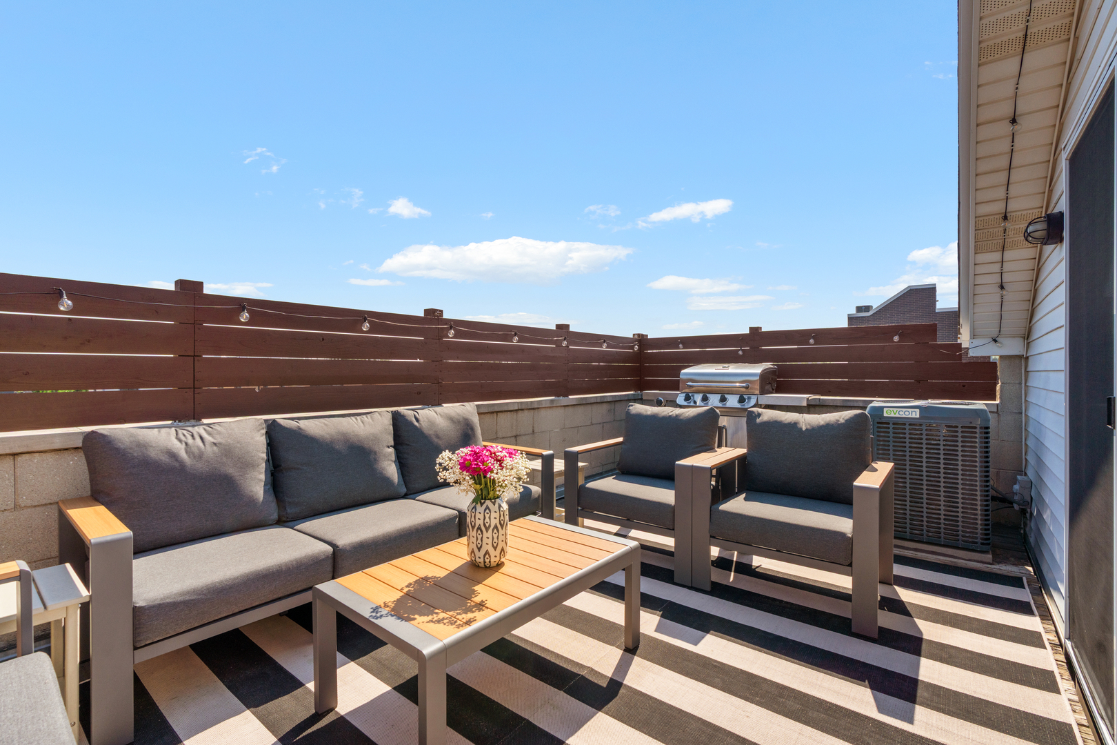 1947 W Erie Street Unit: 3