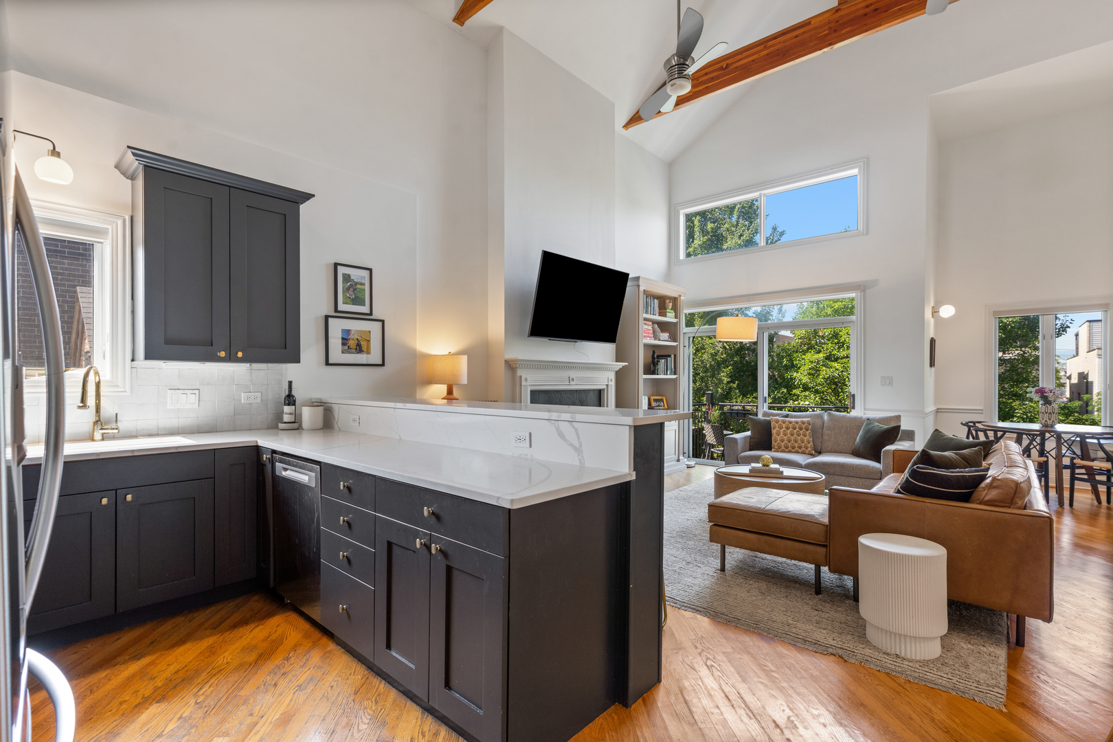 1947 W Erie Street Unit: 3