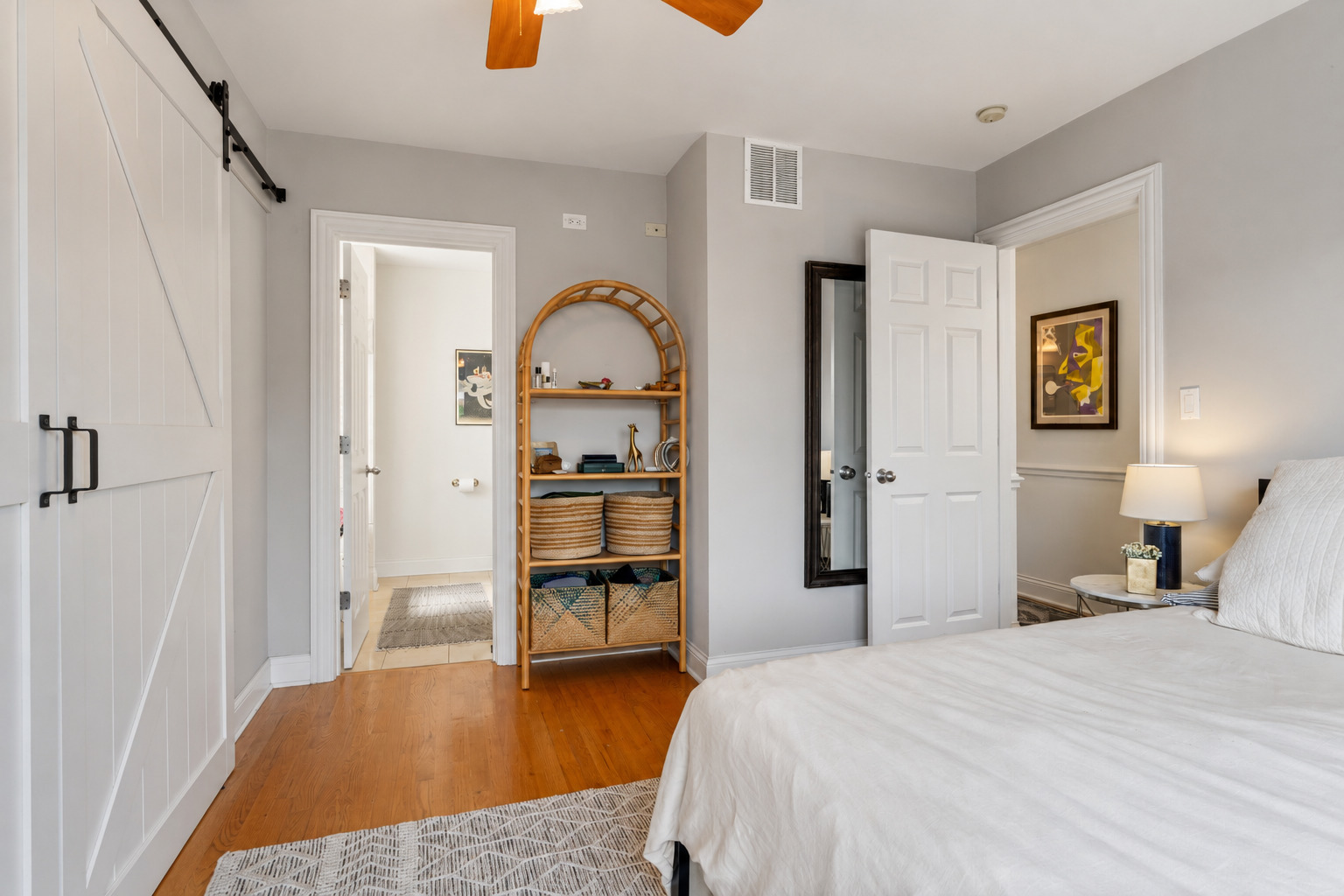 1947 W Erie Street Unit: 3