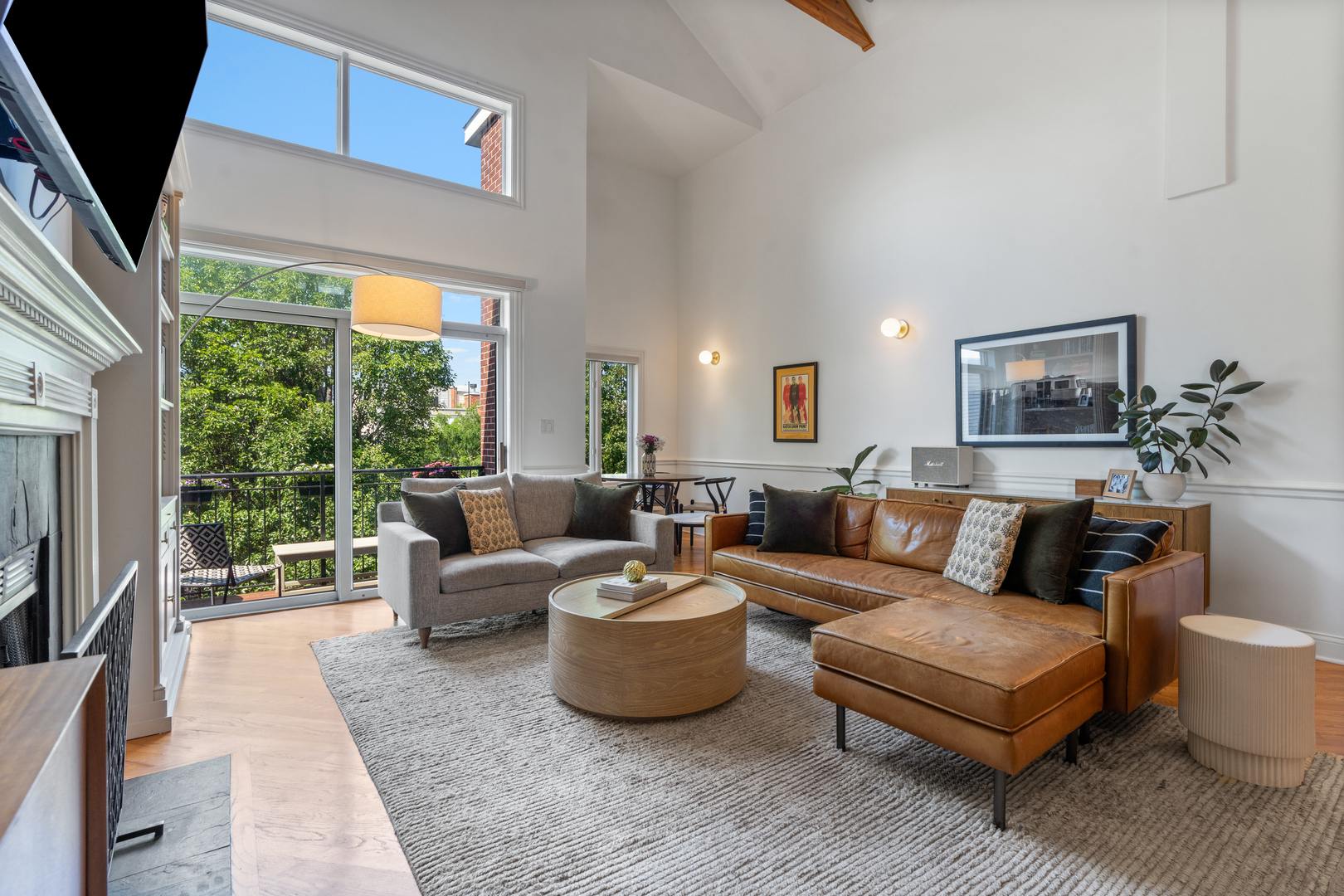 1947 W Erie Street Unit: 3
