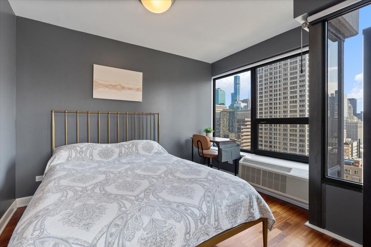 30 E Huron Street Unit: 2304