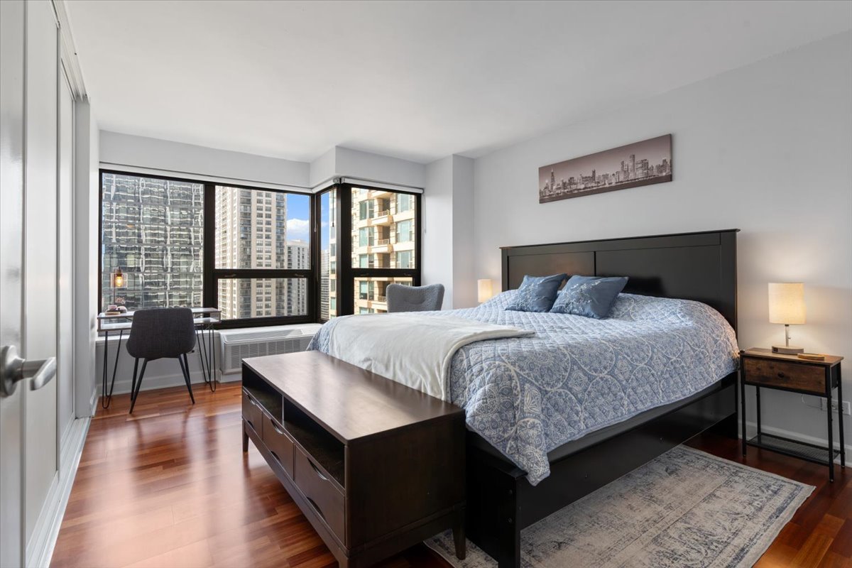 30 E Huron Street Unit: 2304