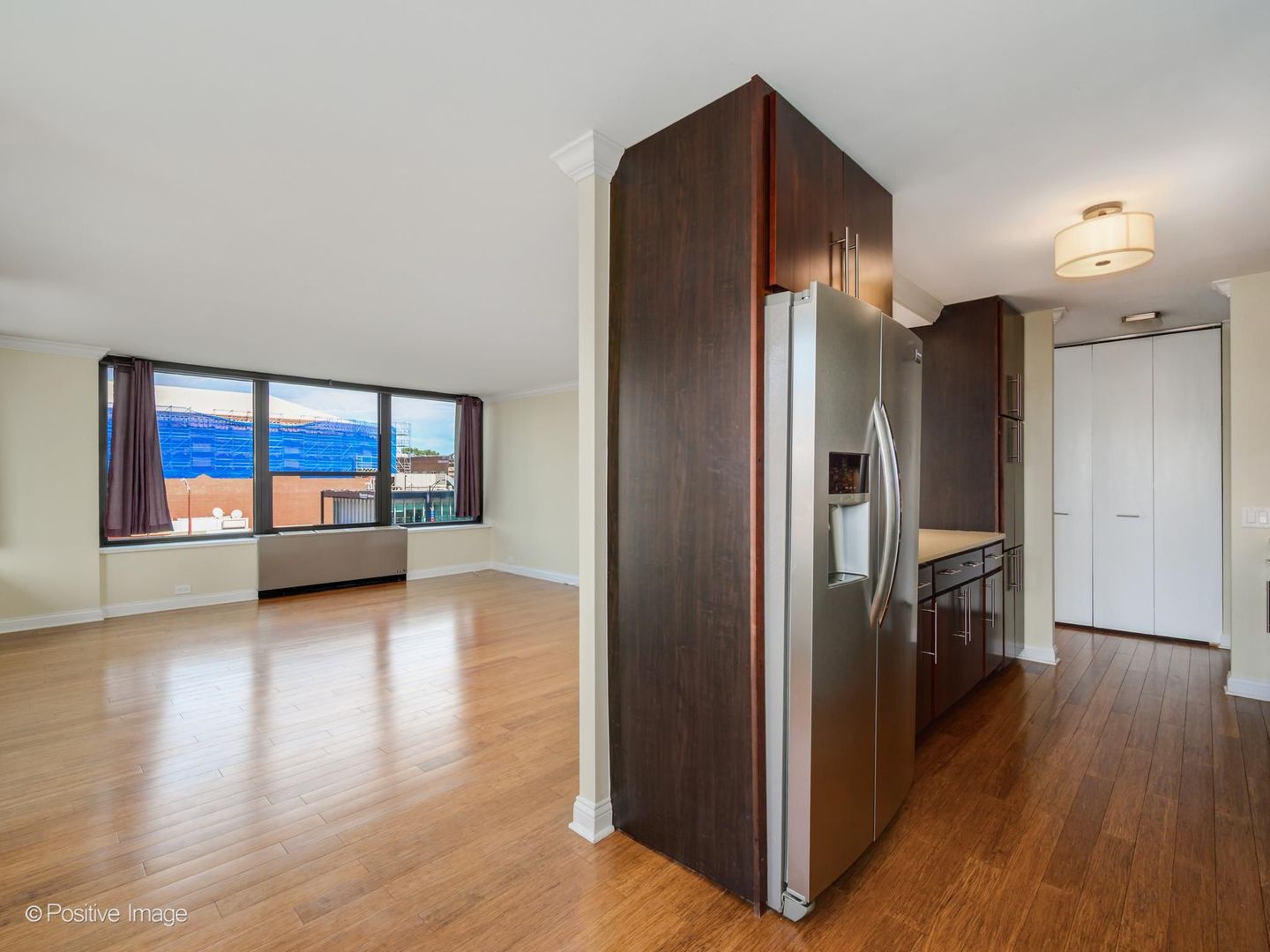 1560 N Sandburg Terrace Unit: 415J