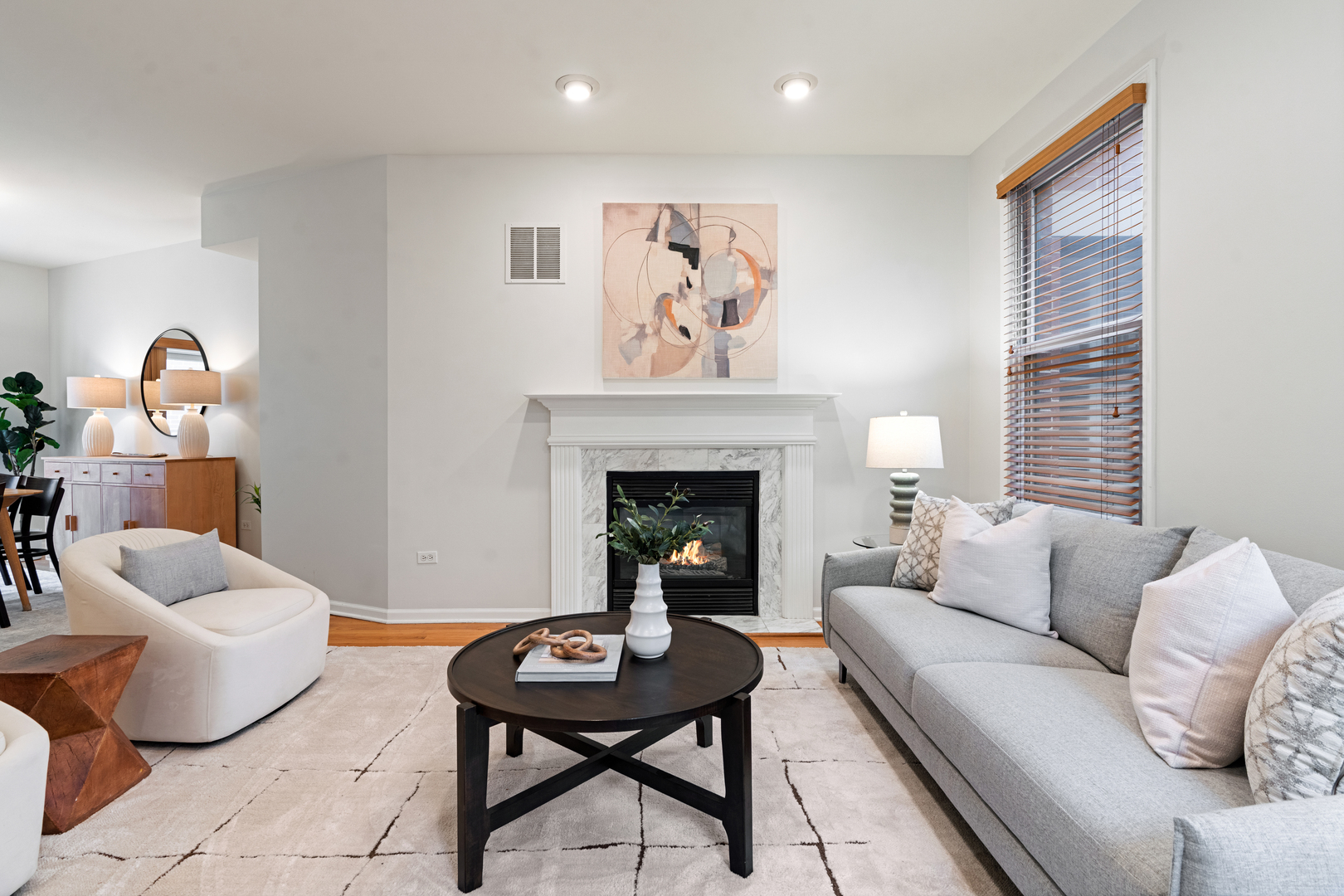 4048 N CLARK Street Unit: D