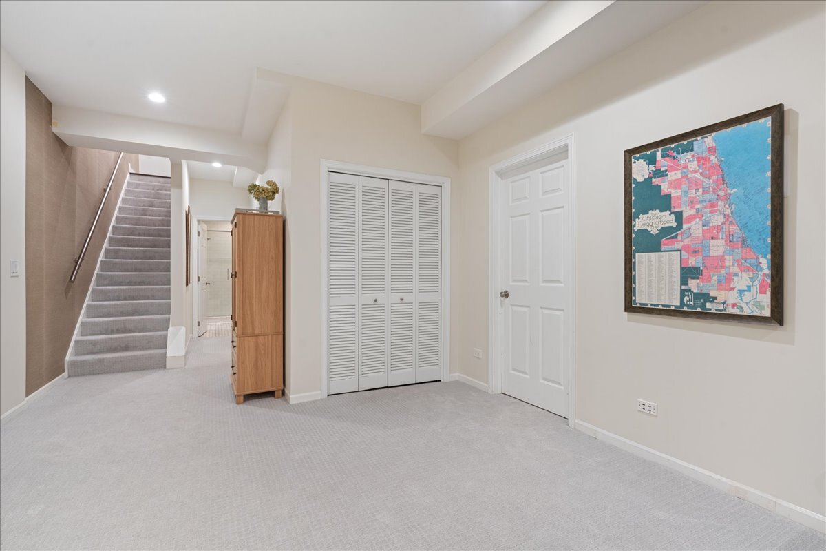 859 W Wrightwood Avenue Unit: 1