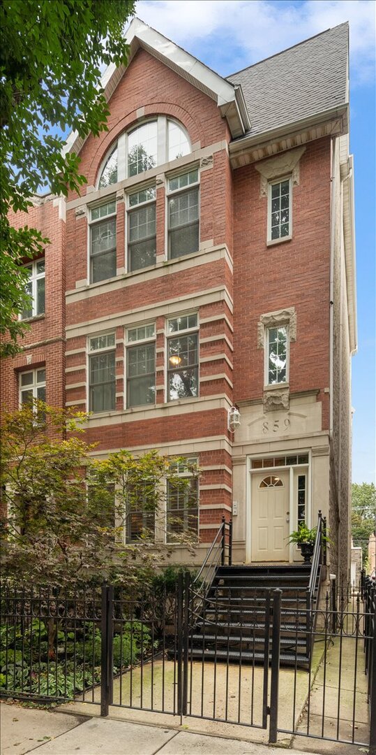 859 W Wrightwood Avenue Unit: 1