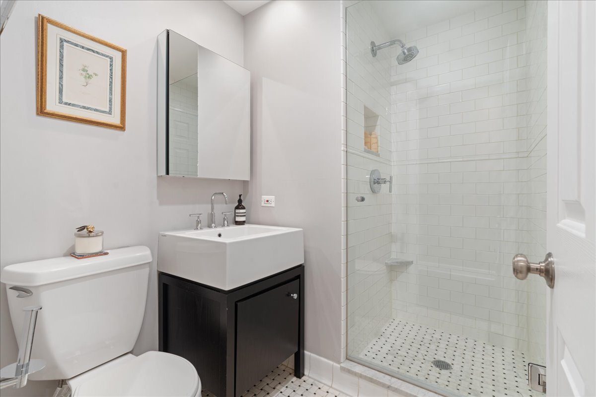 859 W Wrightwood Avenue Unit: 1