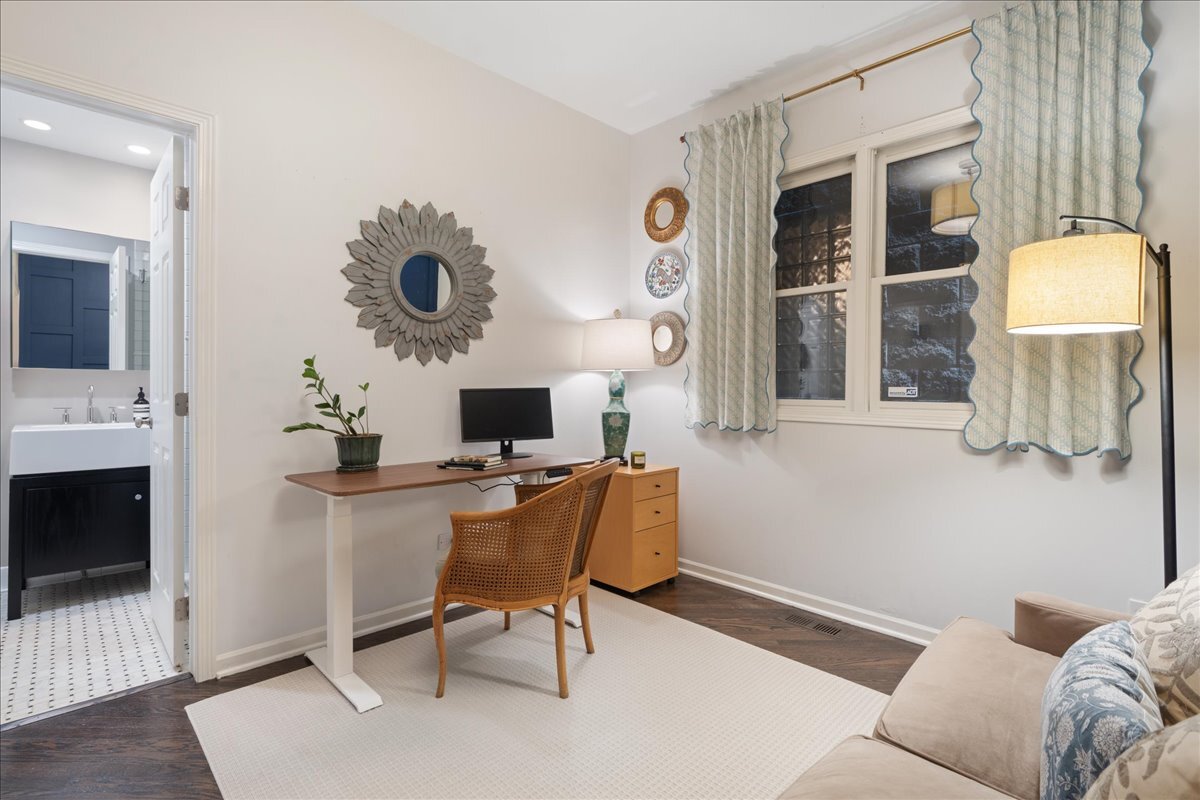 859 W Wrightwood Avenue Unit: 1
