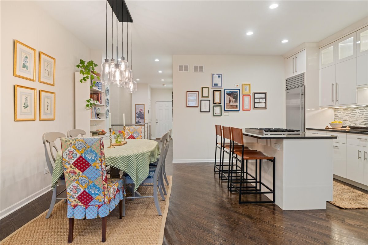 859 W Wrightwood Avenue Unit: 1