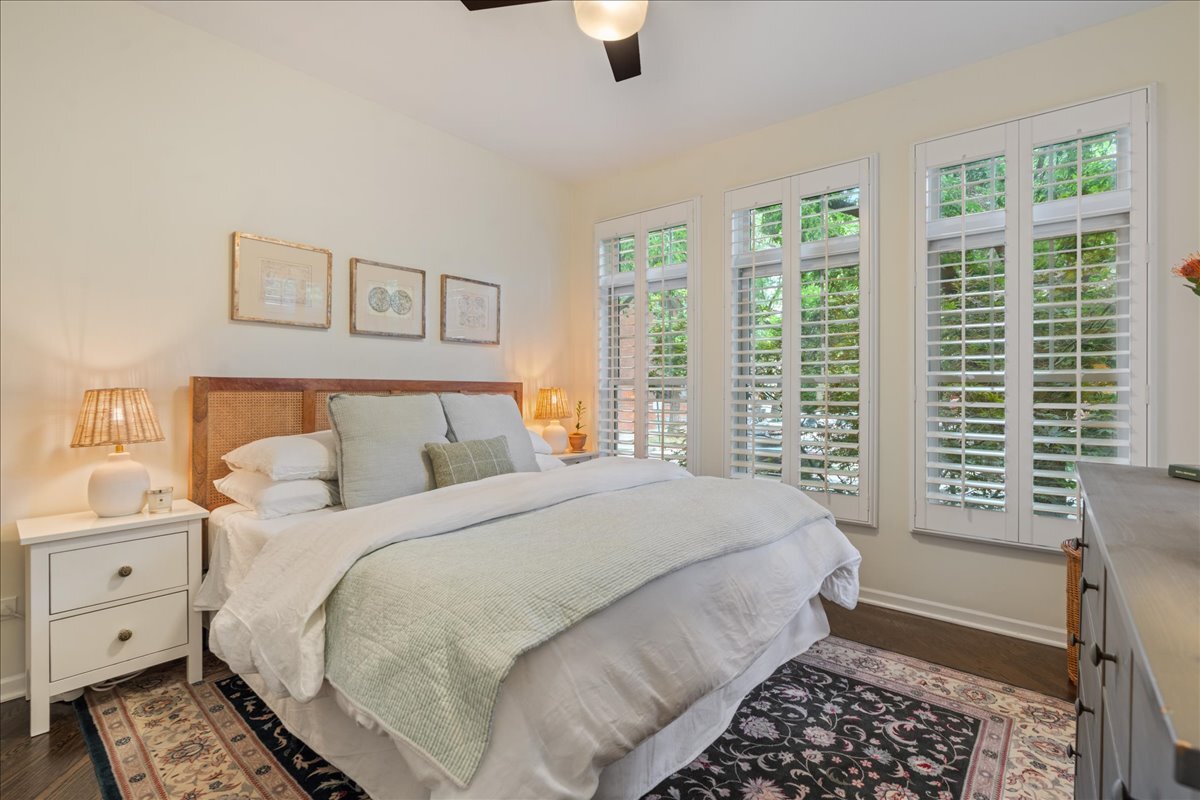859 W Wrightwood Avenue Unit: 1