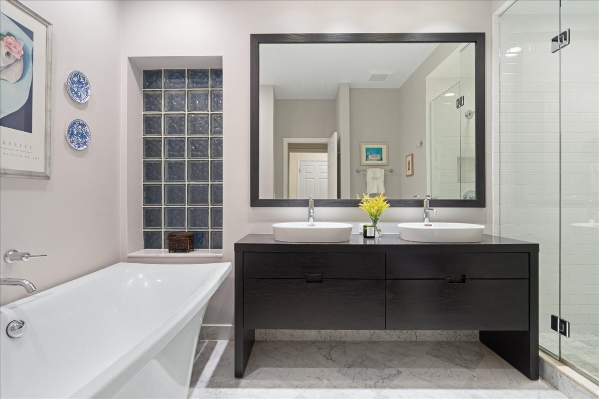 859 W Wrightwood Avenue Unit: 1