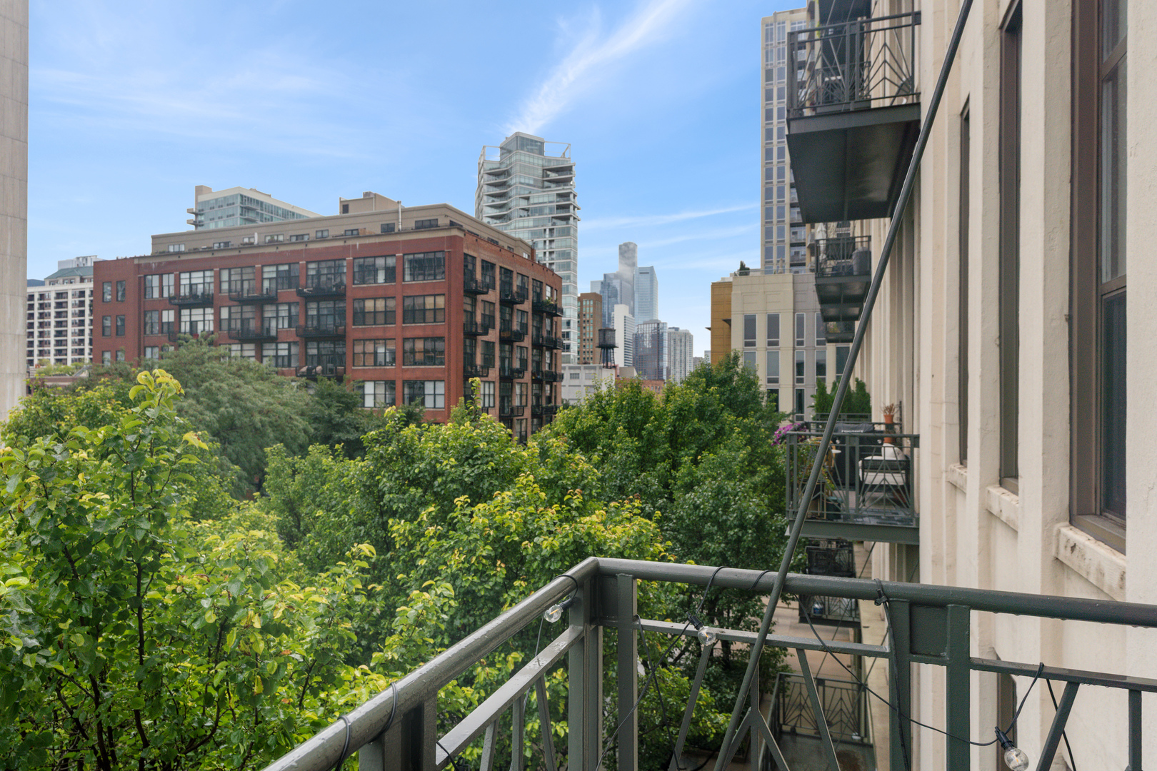 758 N Larrabee Street Unit: 319