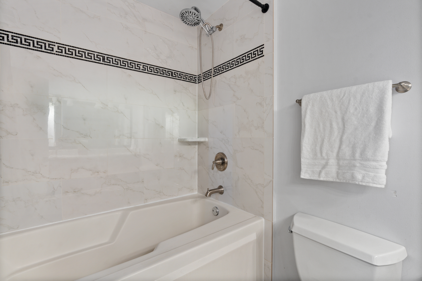 758 N Larrabee Street Unit: 319