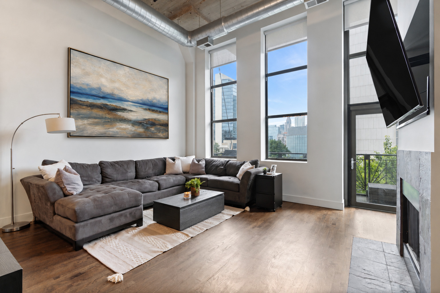 758 N Larrabee Street Unit: 319