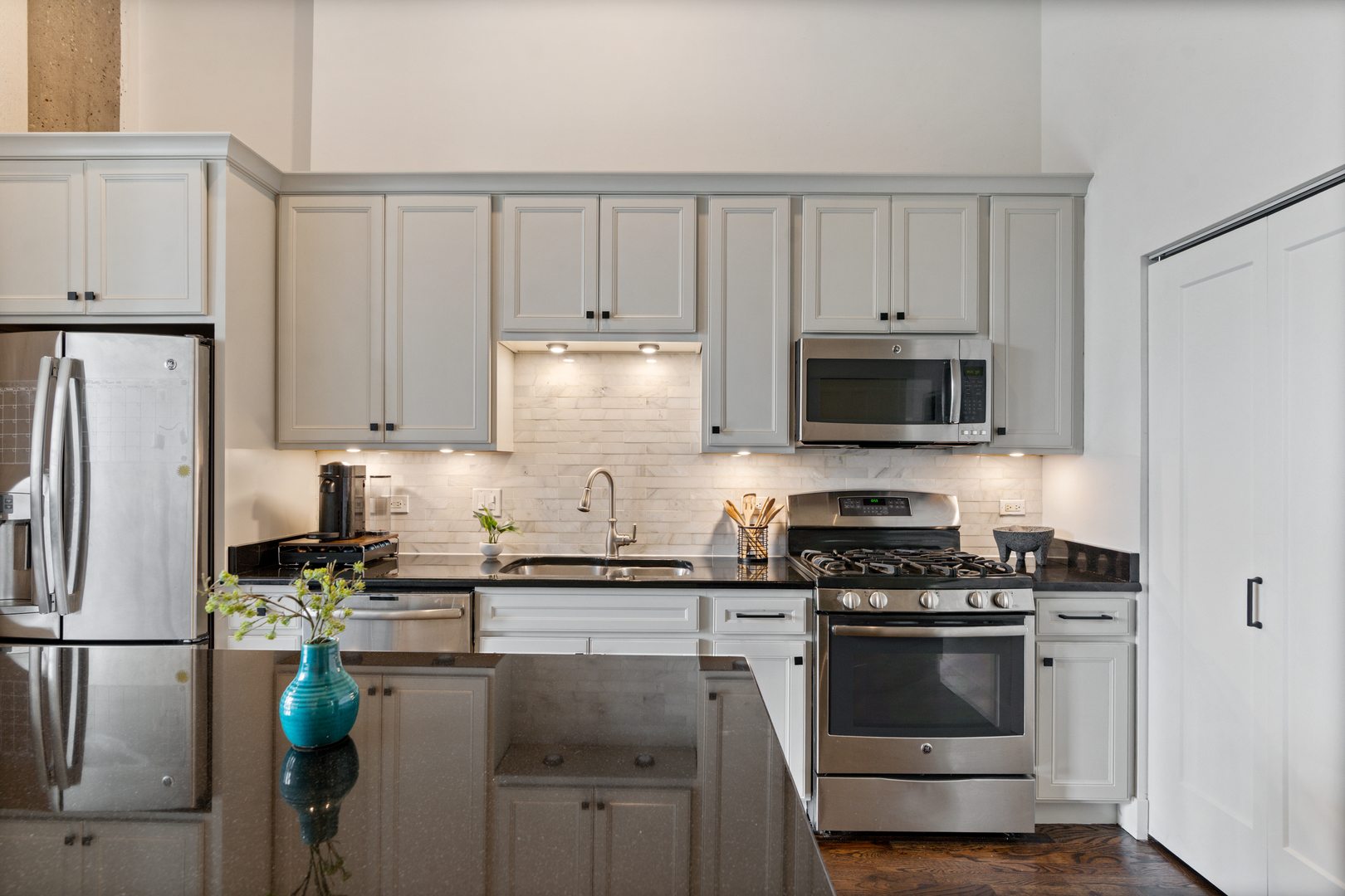 758 N Larrabee Street Unit: 319