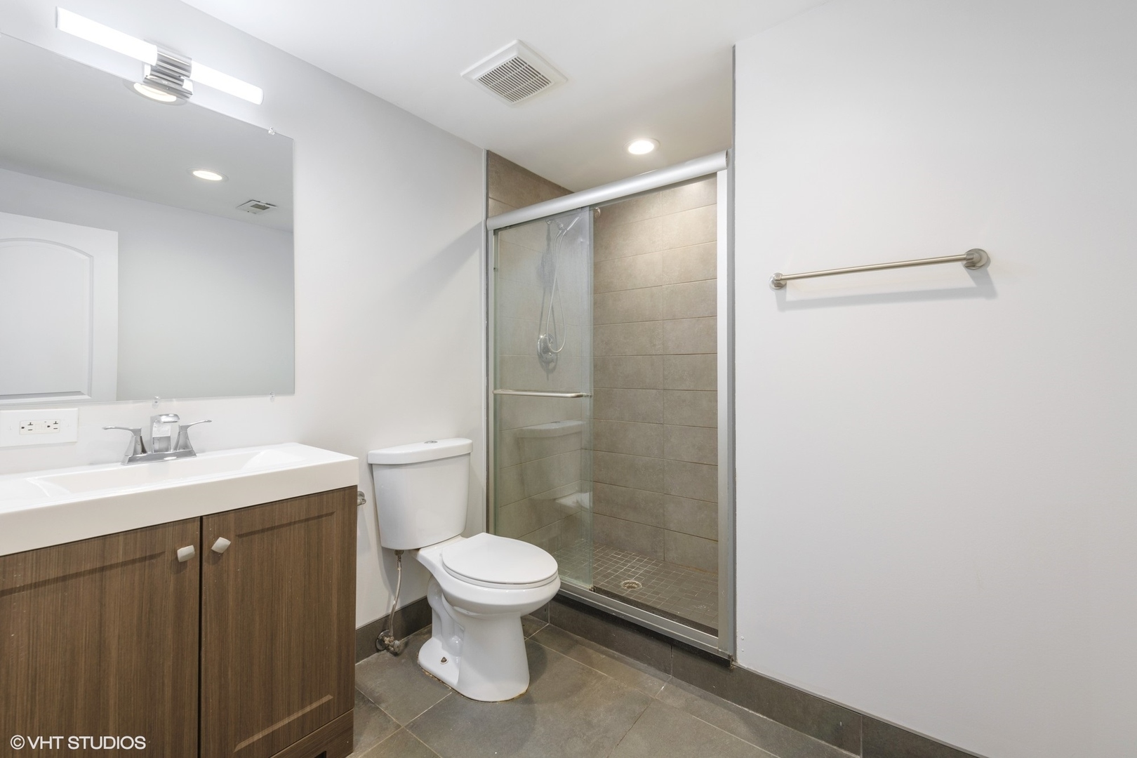 862 W Newport Avenue Unit: 1