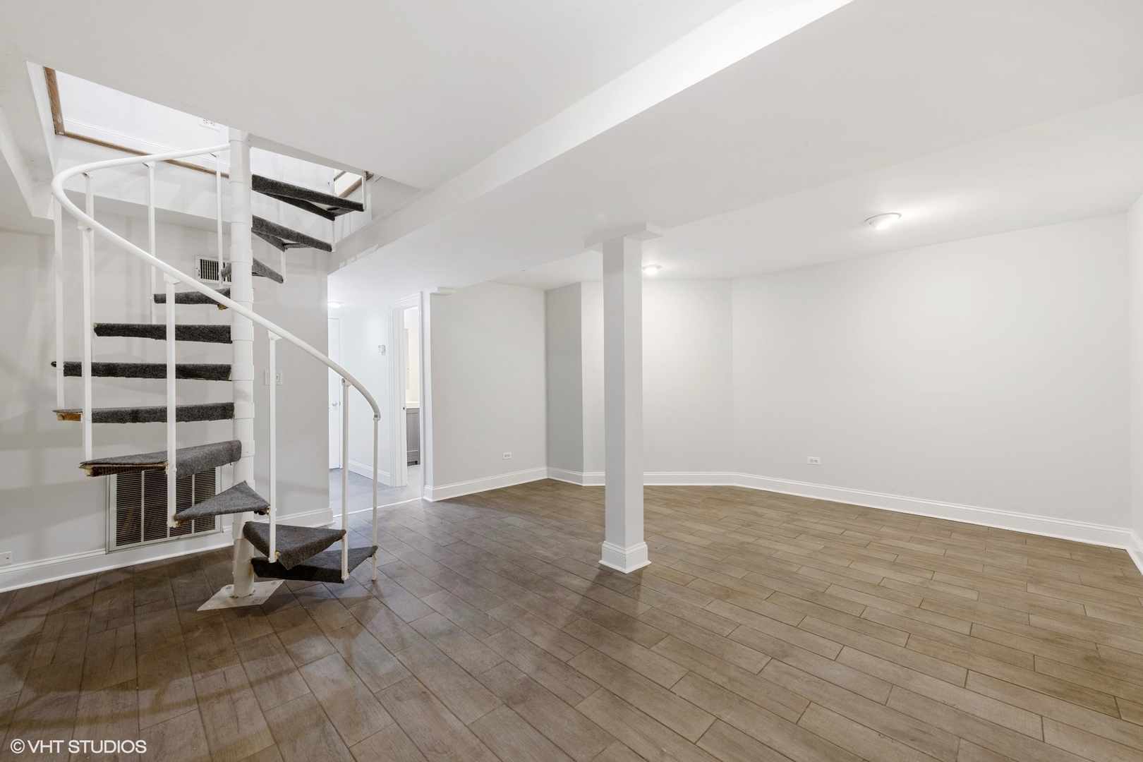862 W Newport Avenue Unit: 1