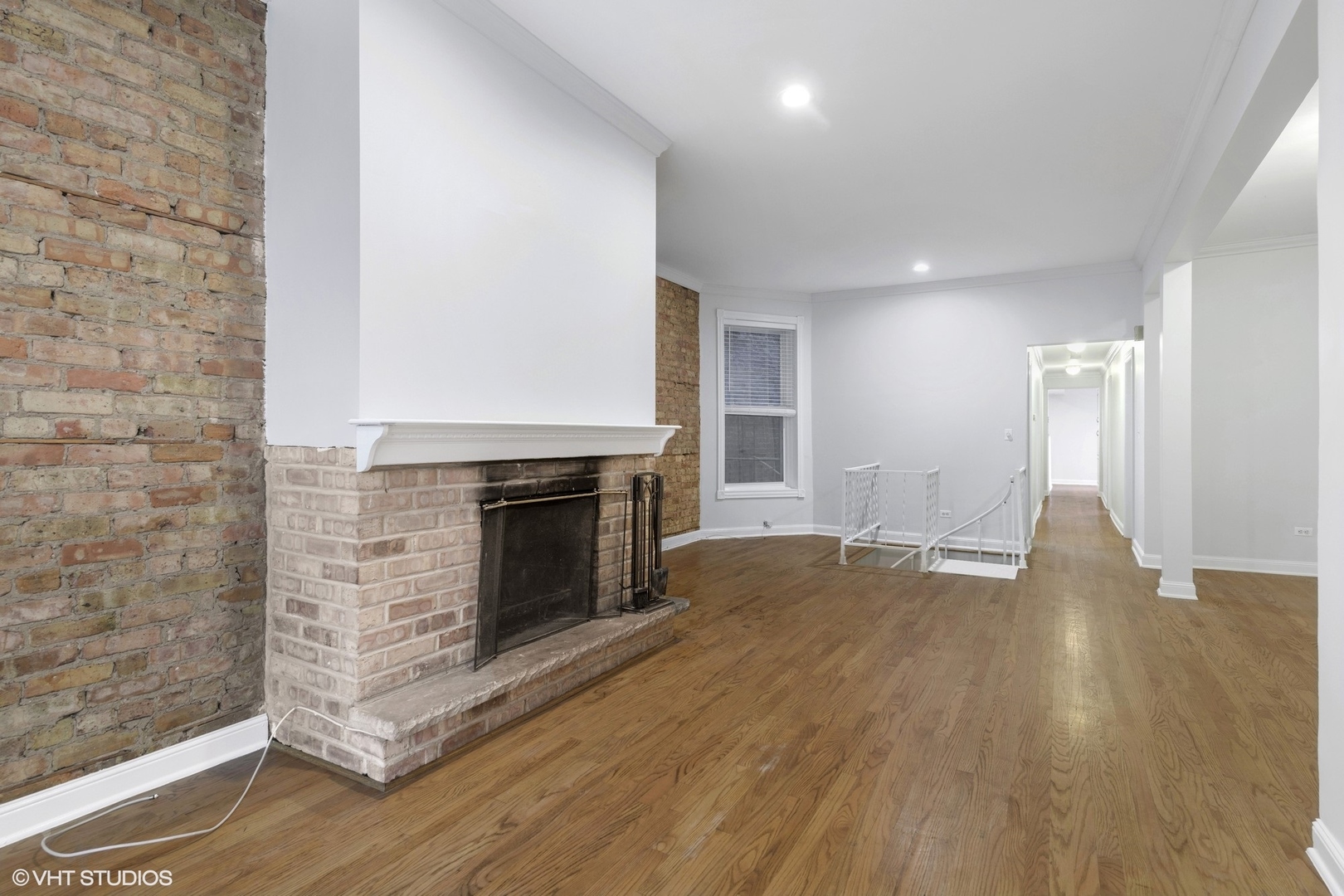 862 W Newport Avenue Unit: 1