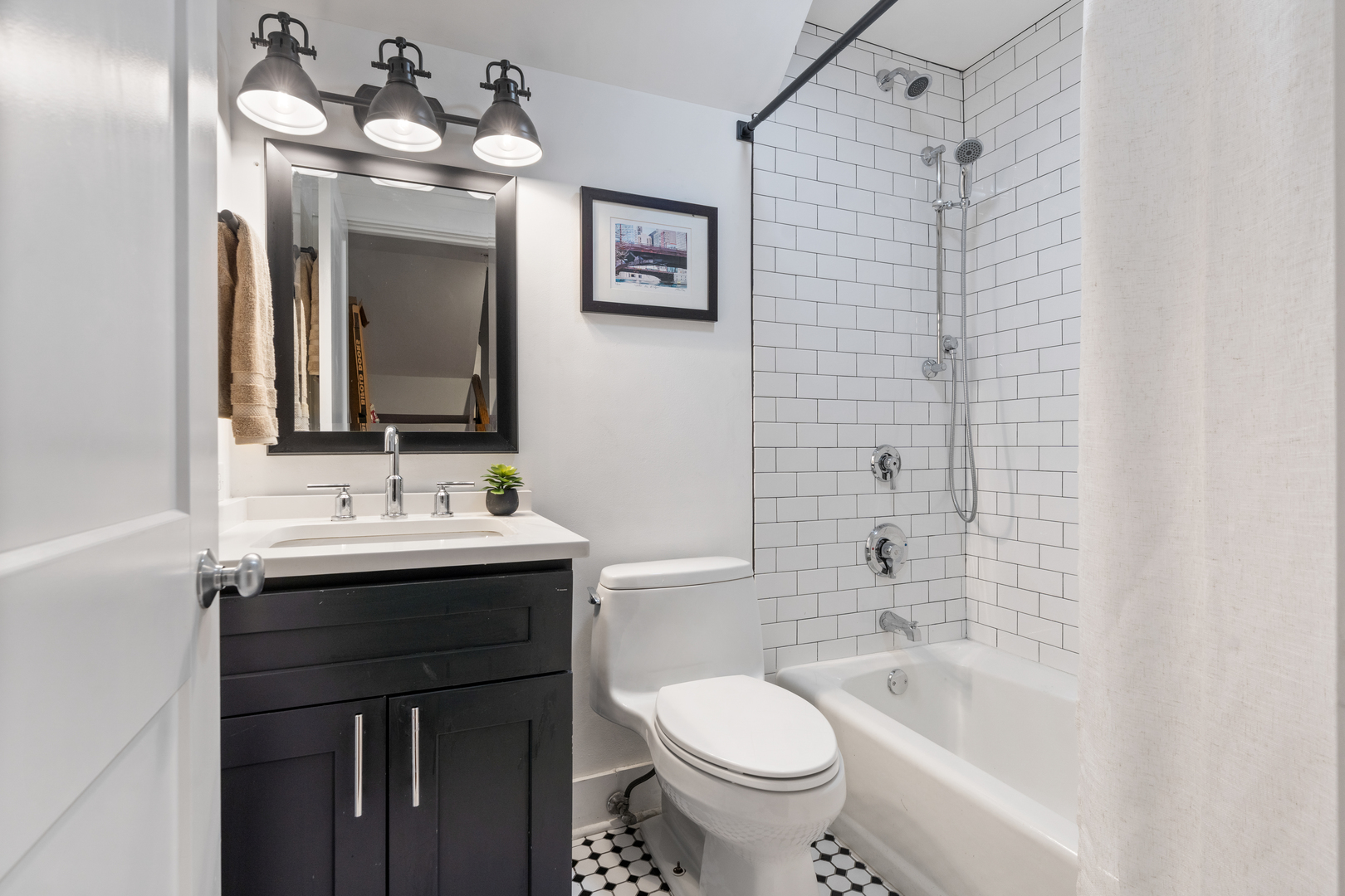 339 W Webster Avenue Unit: 1A