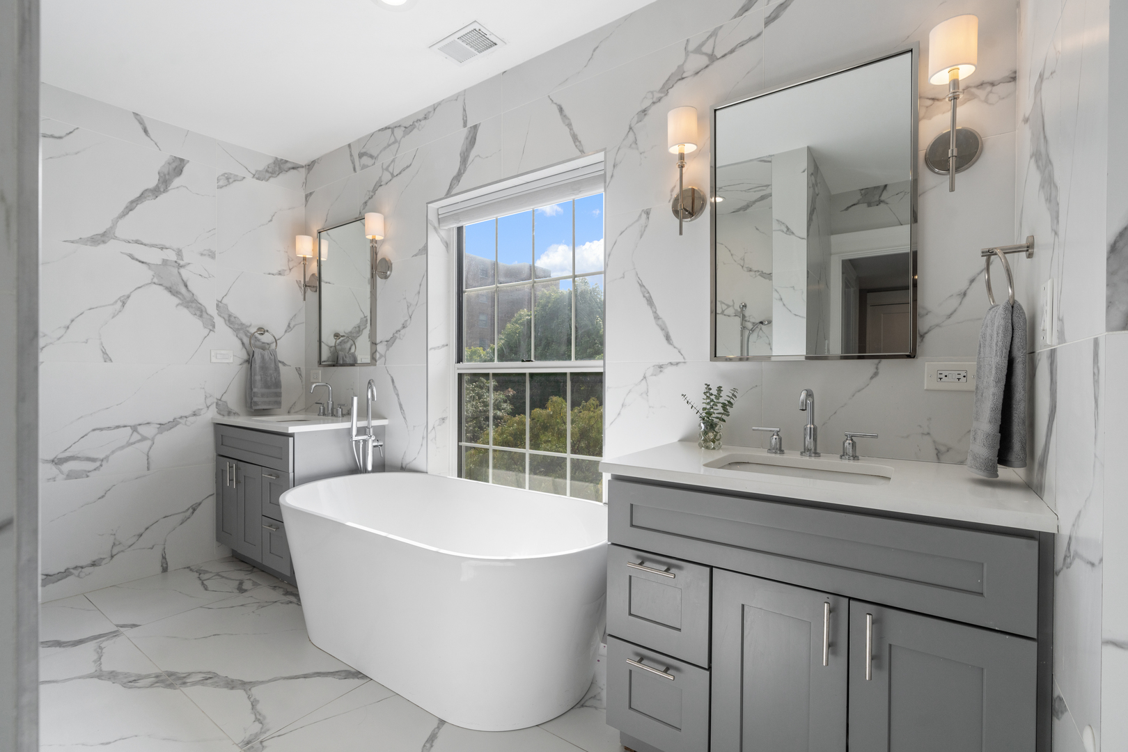 339 W Webster Avenue Unit: 1A