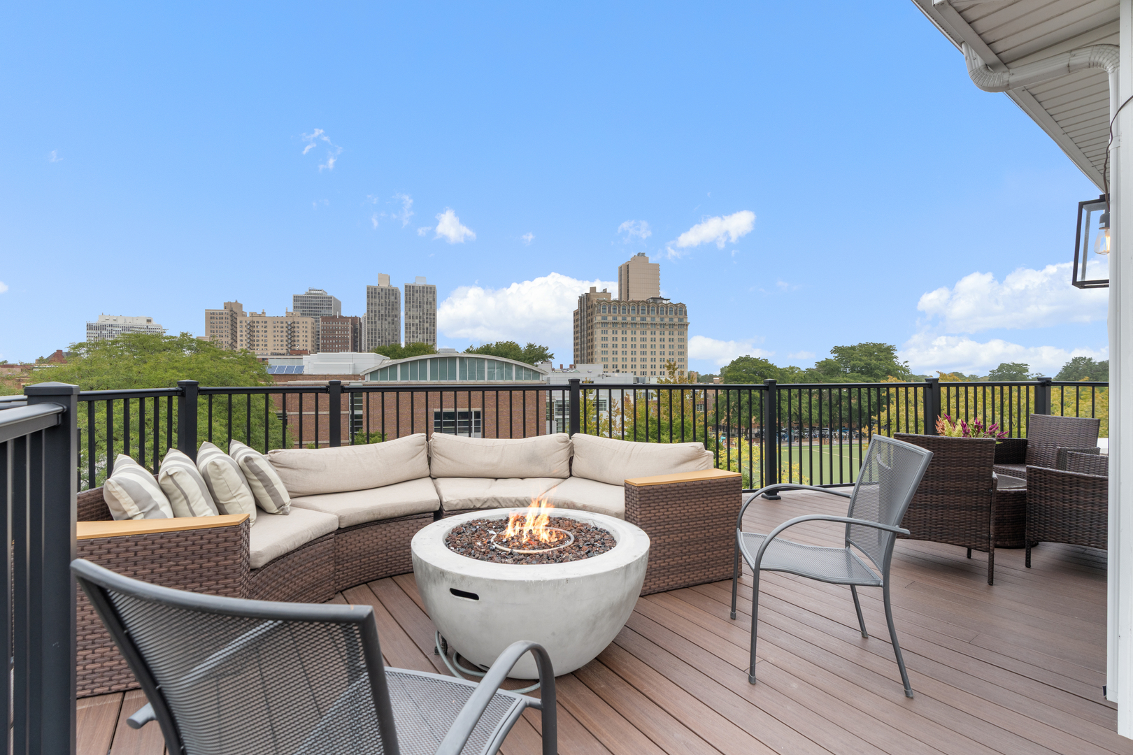 339 W Webster Avenue Unit: 1A