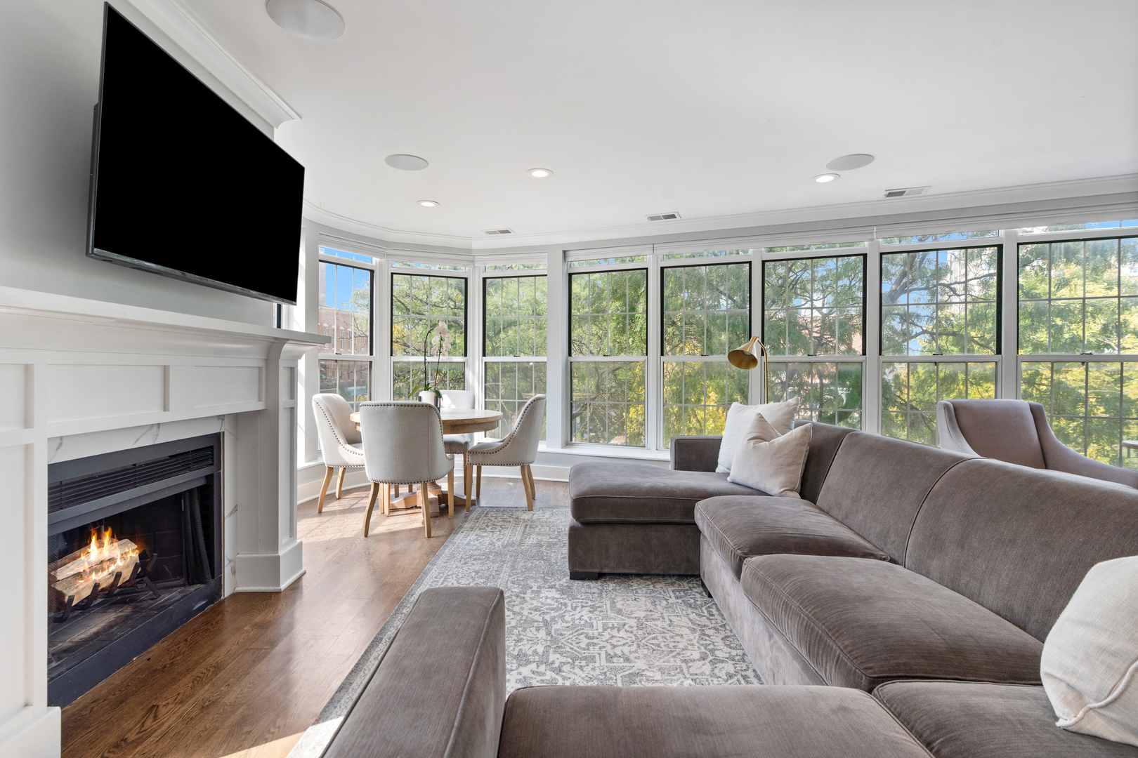 339 W Webster Avenue Unit: 1A