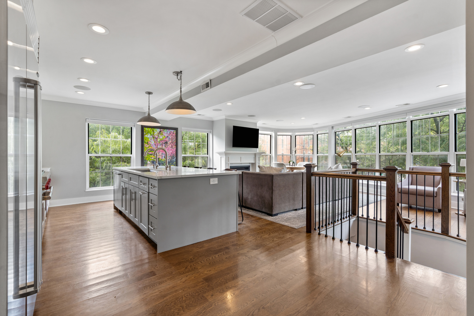 339 W Webster Avenue Unit: 1A