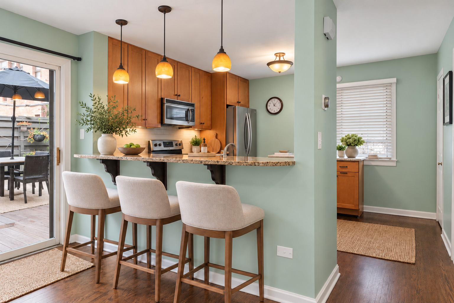 1238 W Fletcher Street Unit: G